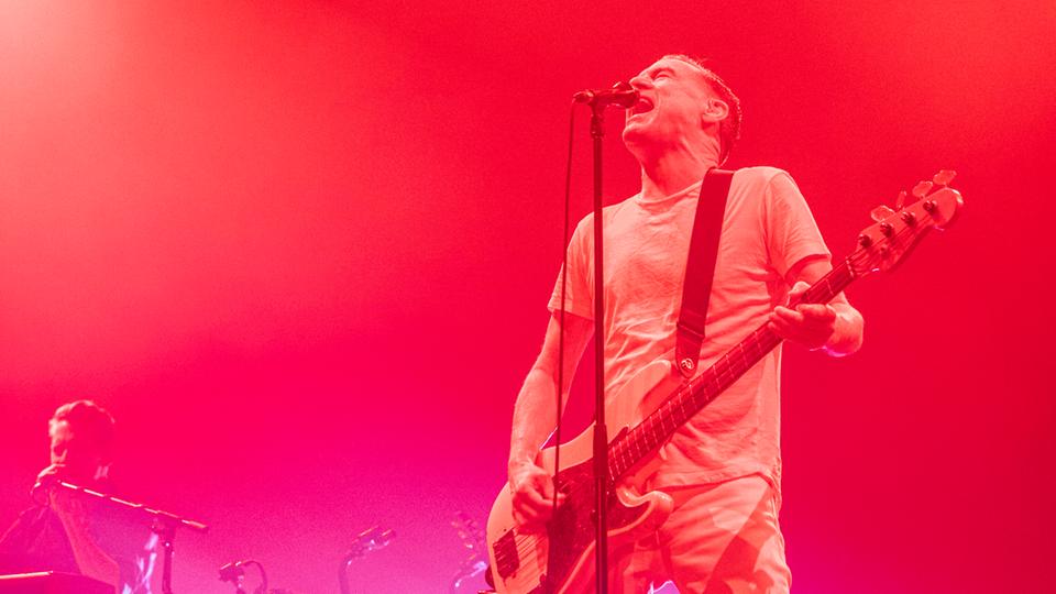 Bryan Adams beim Konzert 2024 in der Frankfurter Festhalle.