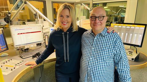 Thomas Koschwitz mit Britta Wiegand im hr1-Studio