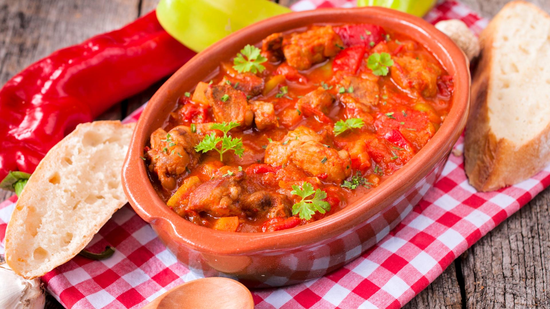 Biergulasch mit Brotknöpfle