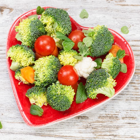 Gemüseteller in Herzform