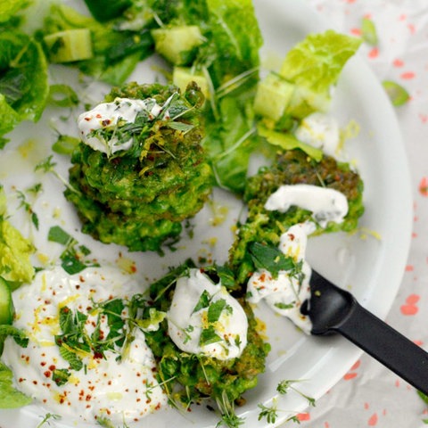 Erbsenpuffer mit Minzjoghurt von Katja Pieroth