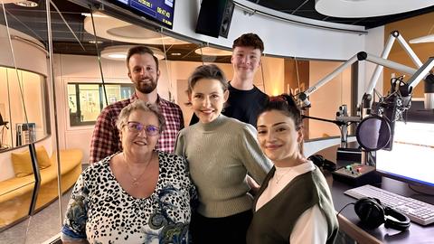 Betül, Tobias, Renate und Frederik mit Marion Kuchenny. 