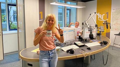 Simone Reuthal und Tim Frühling im hr1-Studio